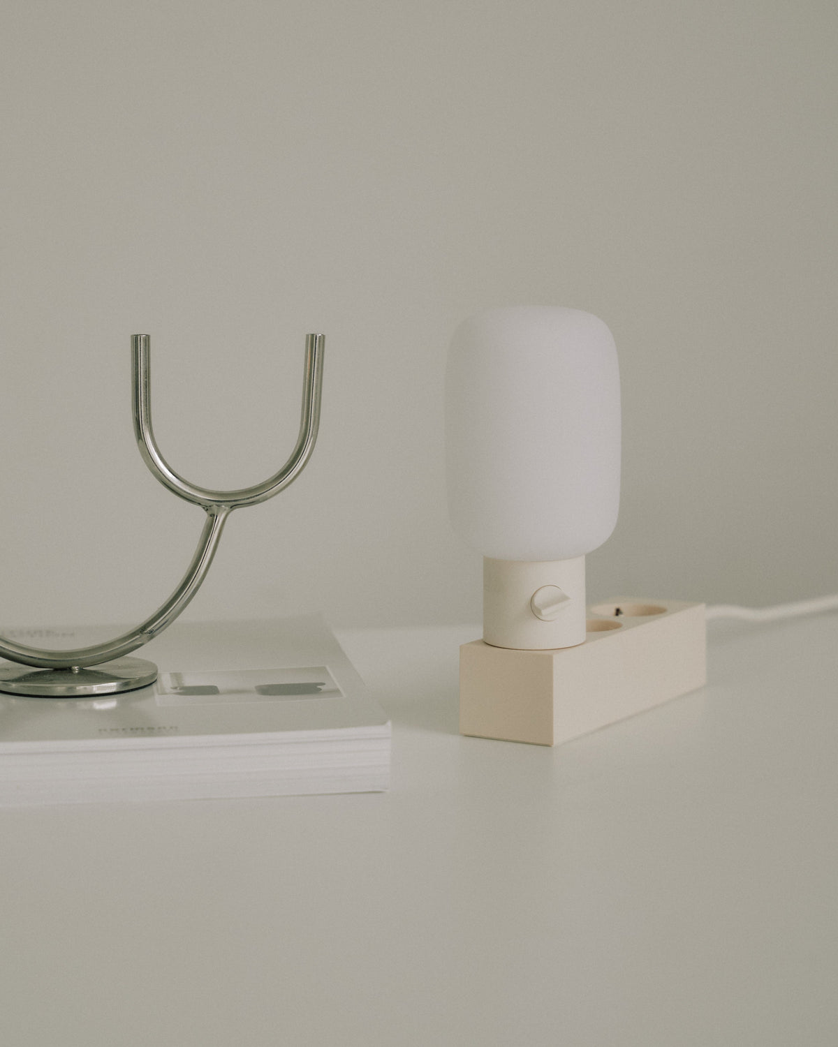 Plug-in Lamp - Pearl – Pedestal – view 12