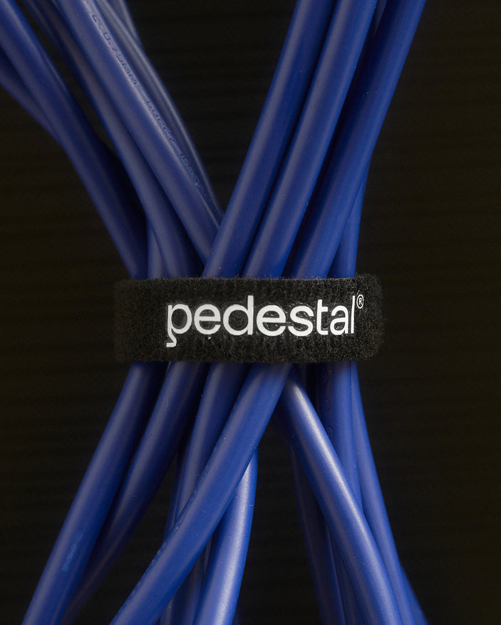 Power Cable 7.5 UK - Ultra Marine – Pedestal – view 3