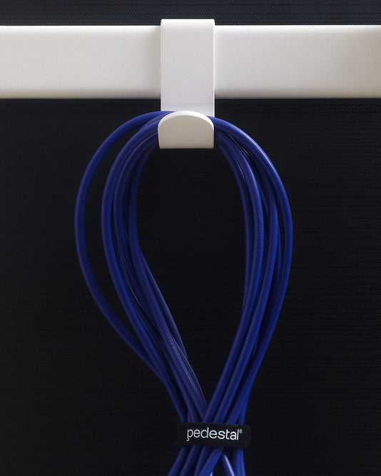 Power Cable 7.5 UK - Ultra Marine – Pedestal – view 4