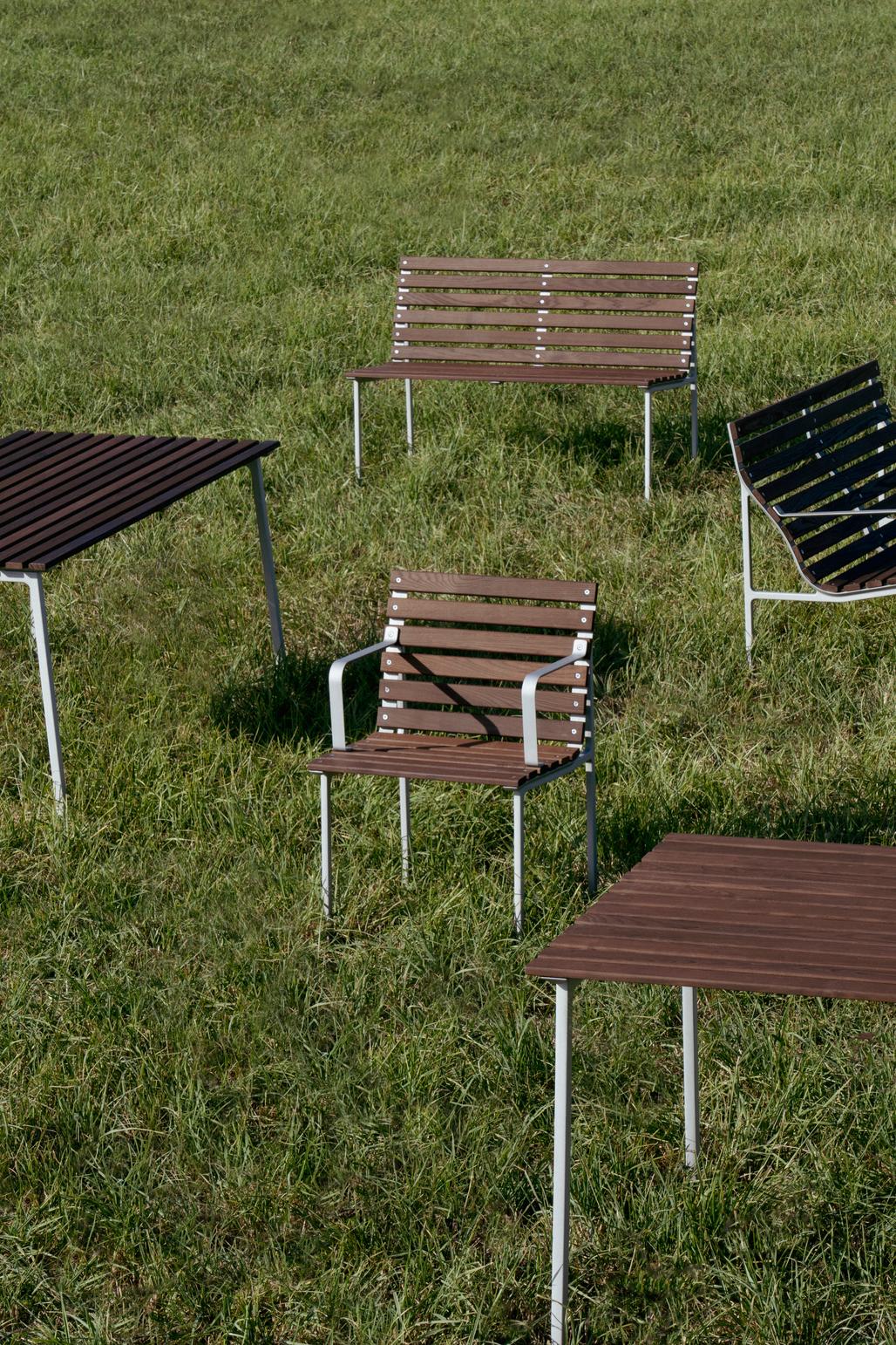 Traverse Lounge Bench – HAY – view 3