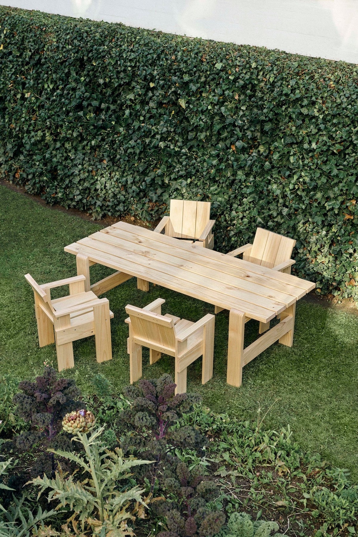 Weekday Table – HAY – view 4