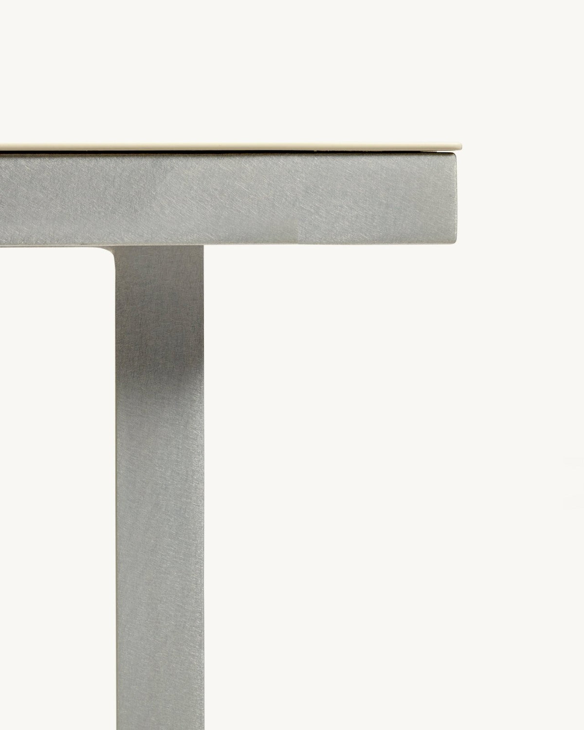 Alu Dining Table L - Esstisch - Valerie Objects – view 7