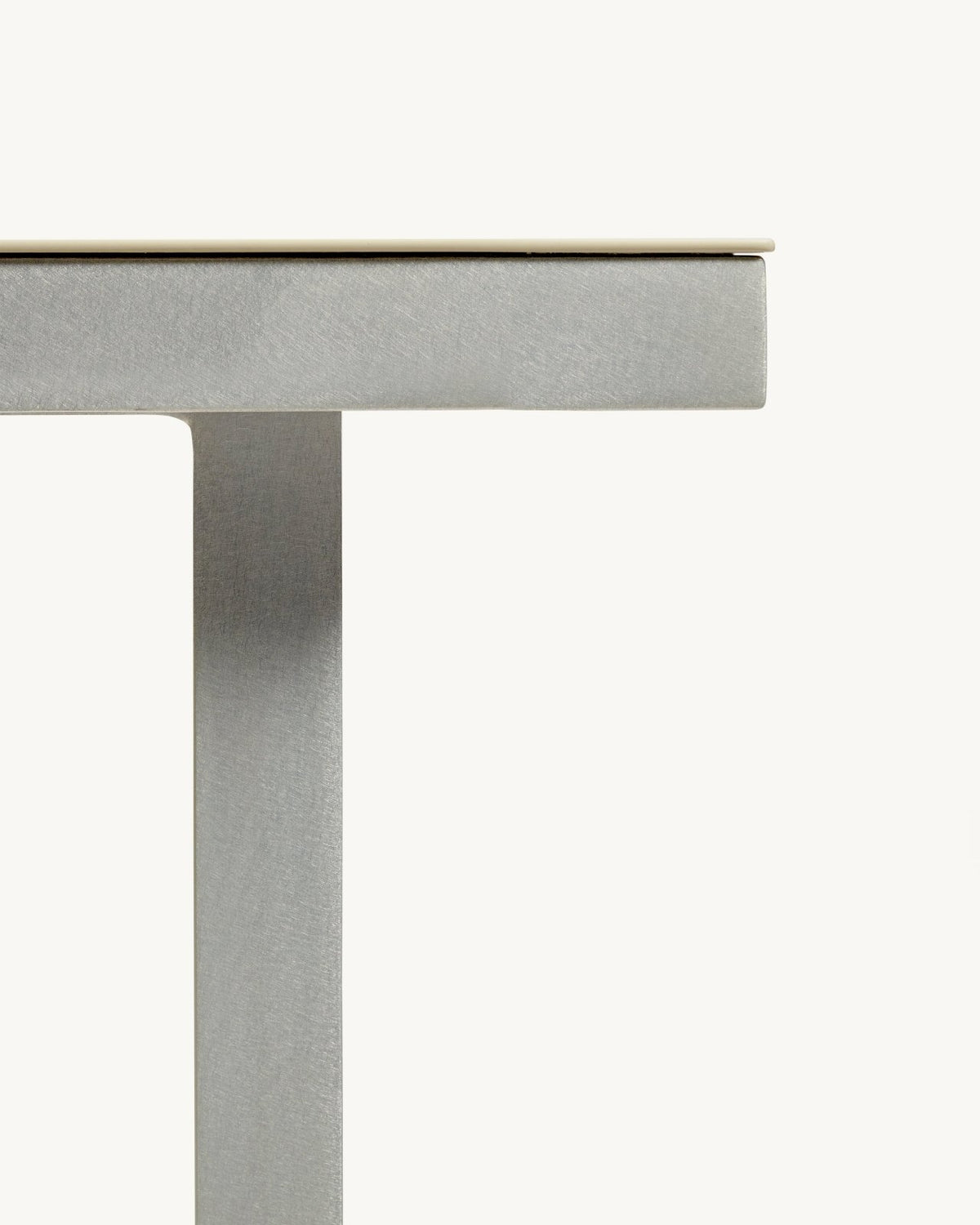 Alu Dining Table M - Esstisch - Valerie Objects – view 6