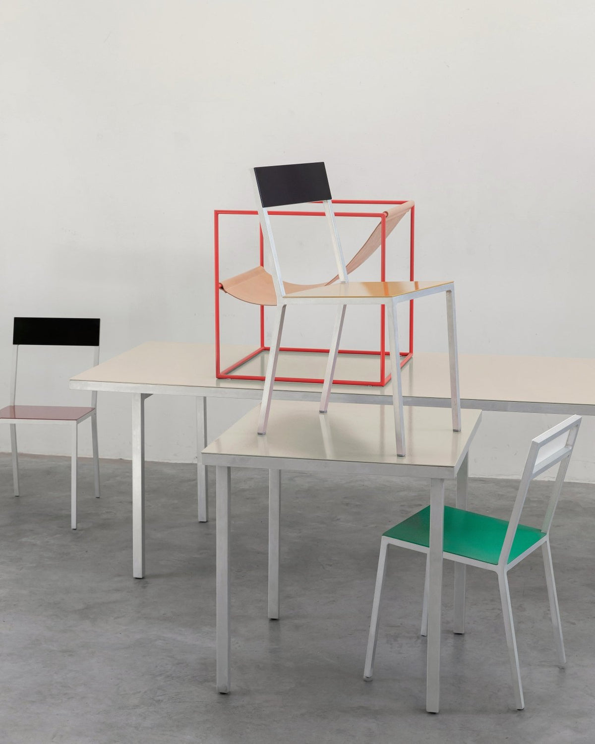 Alu Dining Table M - Esstisch - Valerie Objects – view 5
