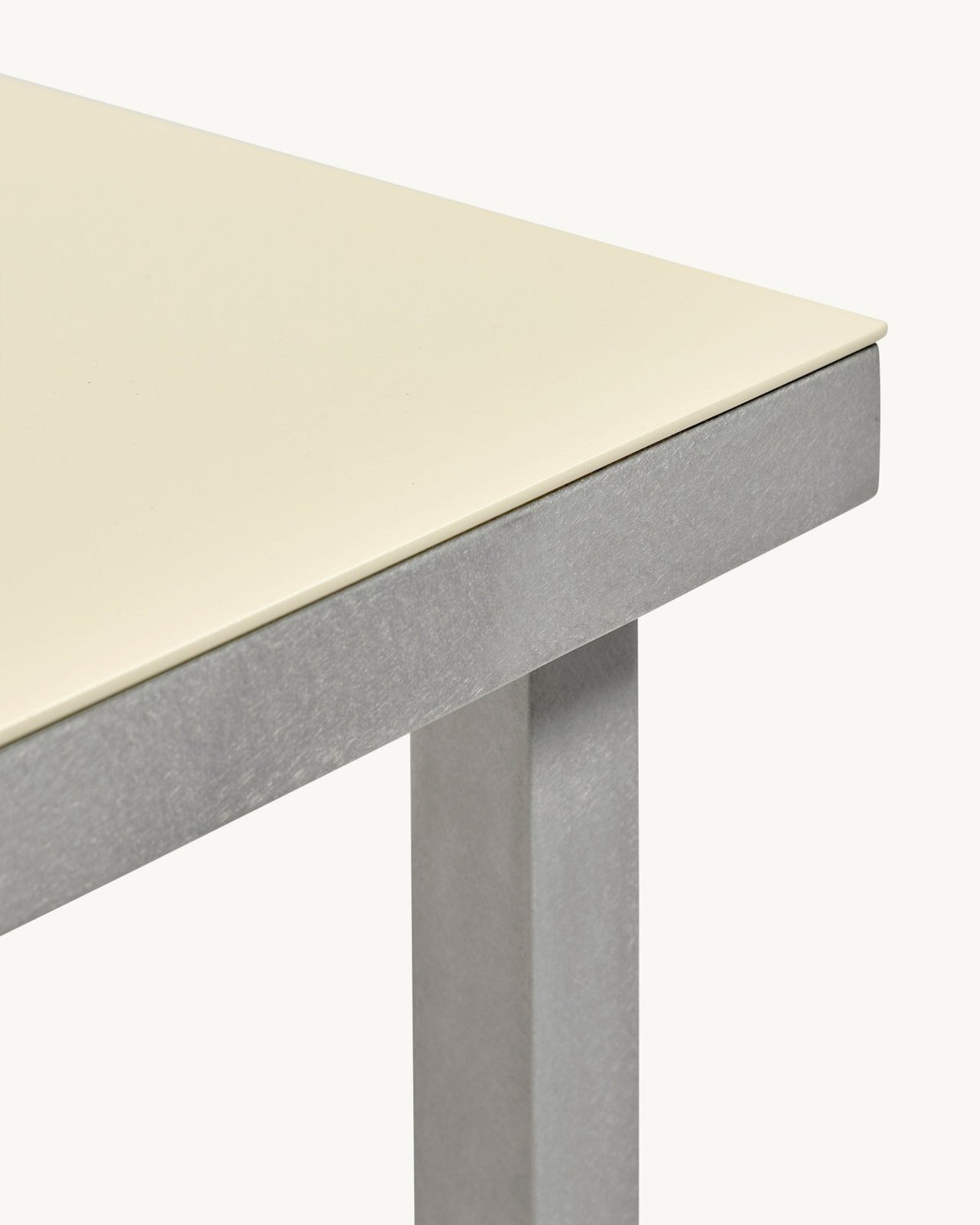 Alu Dining Table S - Beistelltisch - Valerie Objects – view 7
