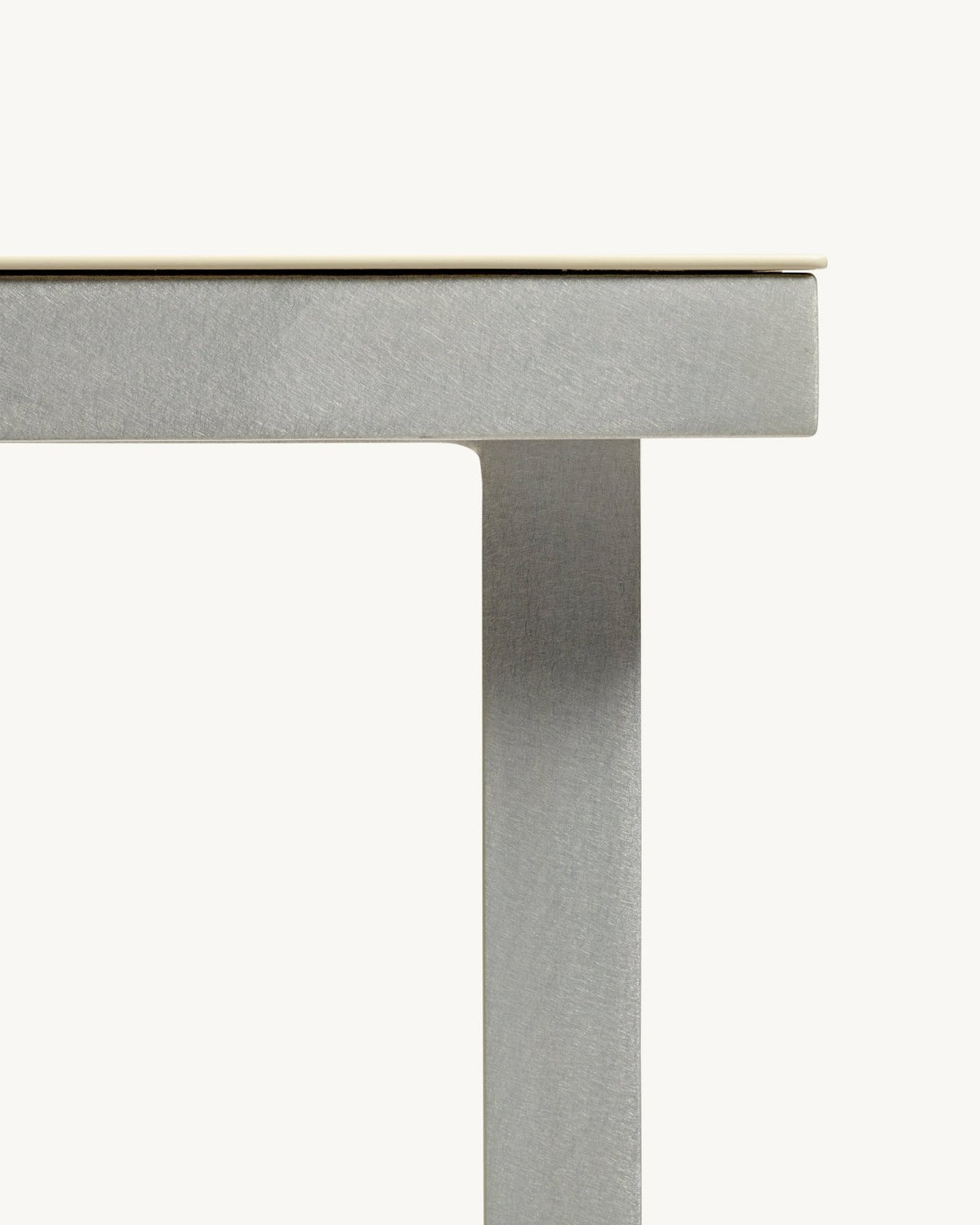 Alu Dining Table S - Beistelltisch - Valerie Objects – view 6