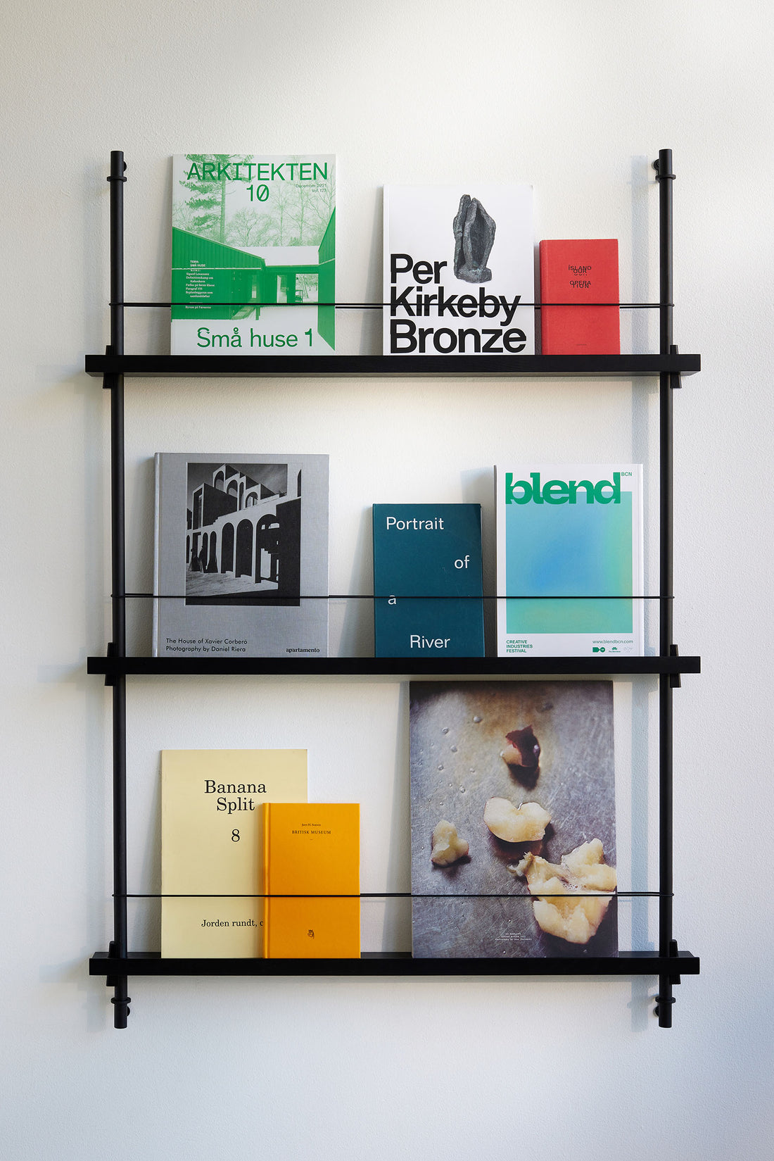 Moebe Magazine shelving, Tall