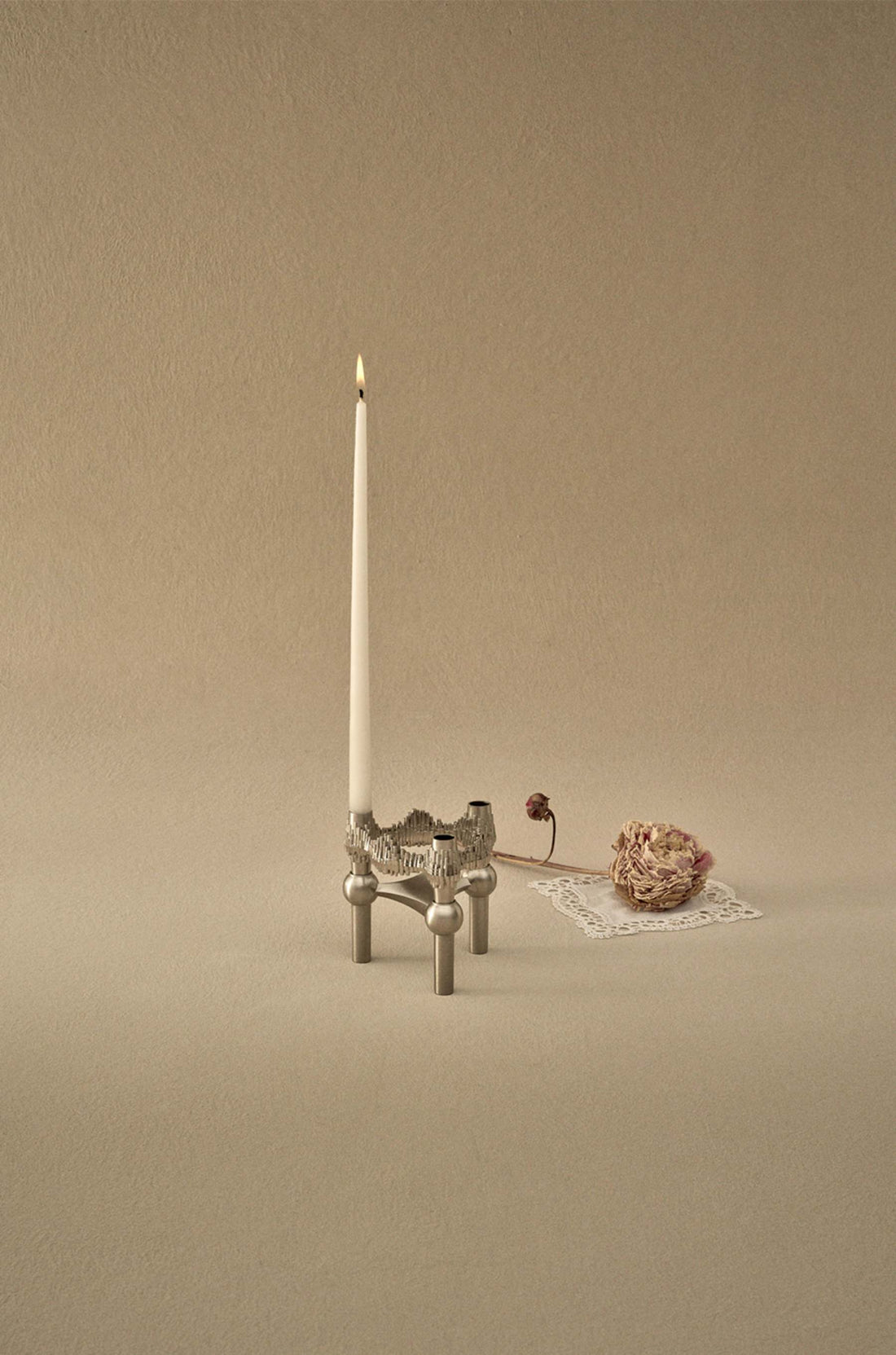 Quist Candle Holder