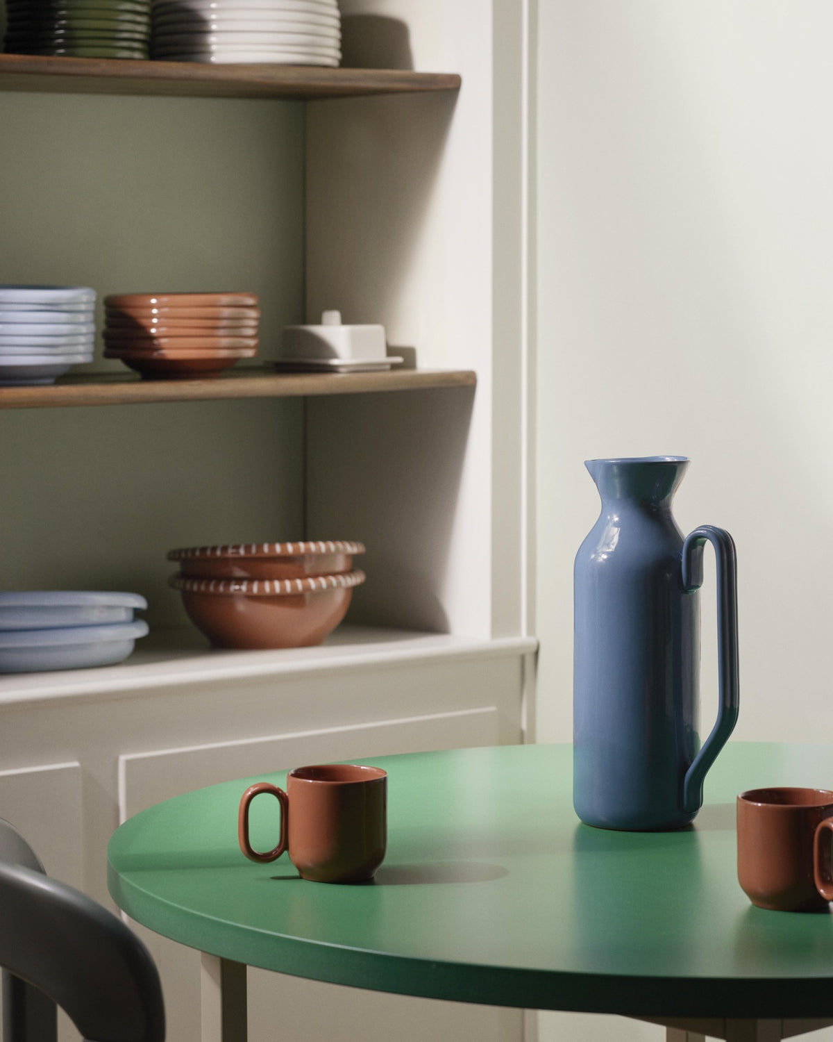 Barro Jug Tall - Lifestyle - HAY