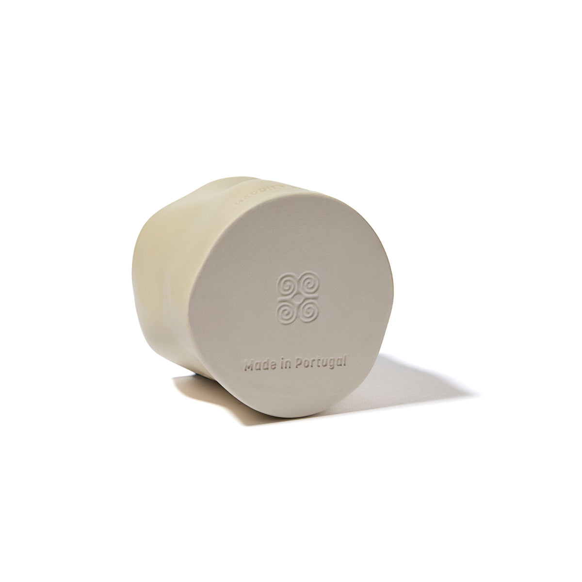 Ama – Scented Candle – Harriet Allure – view 4