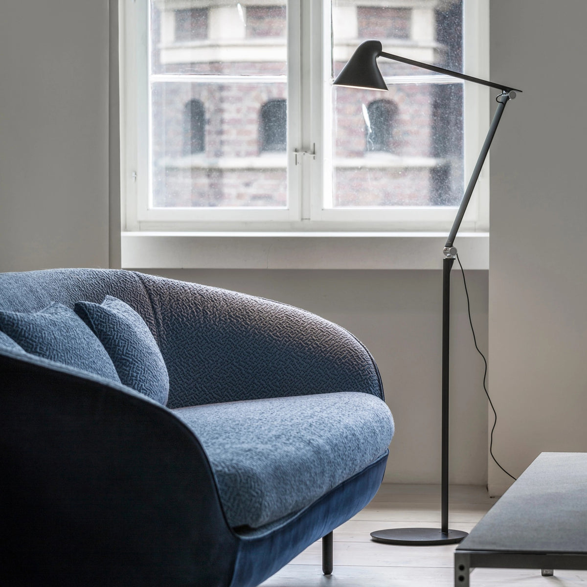 NJP Floor Lamp – Louis Poulsen – view 4