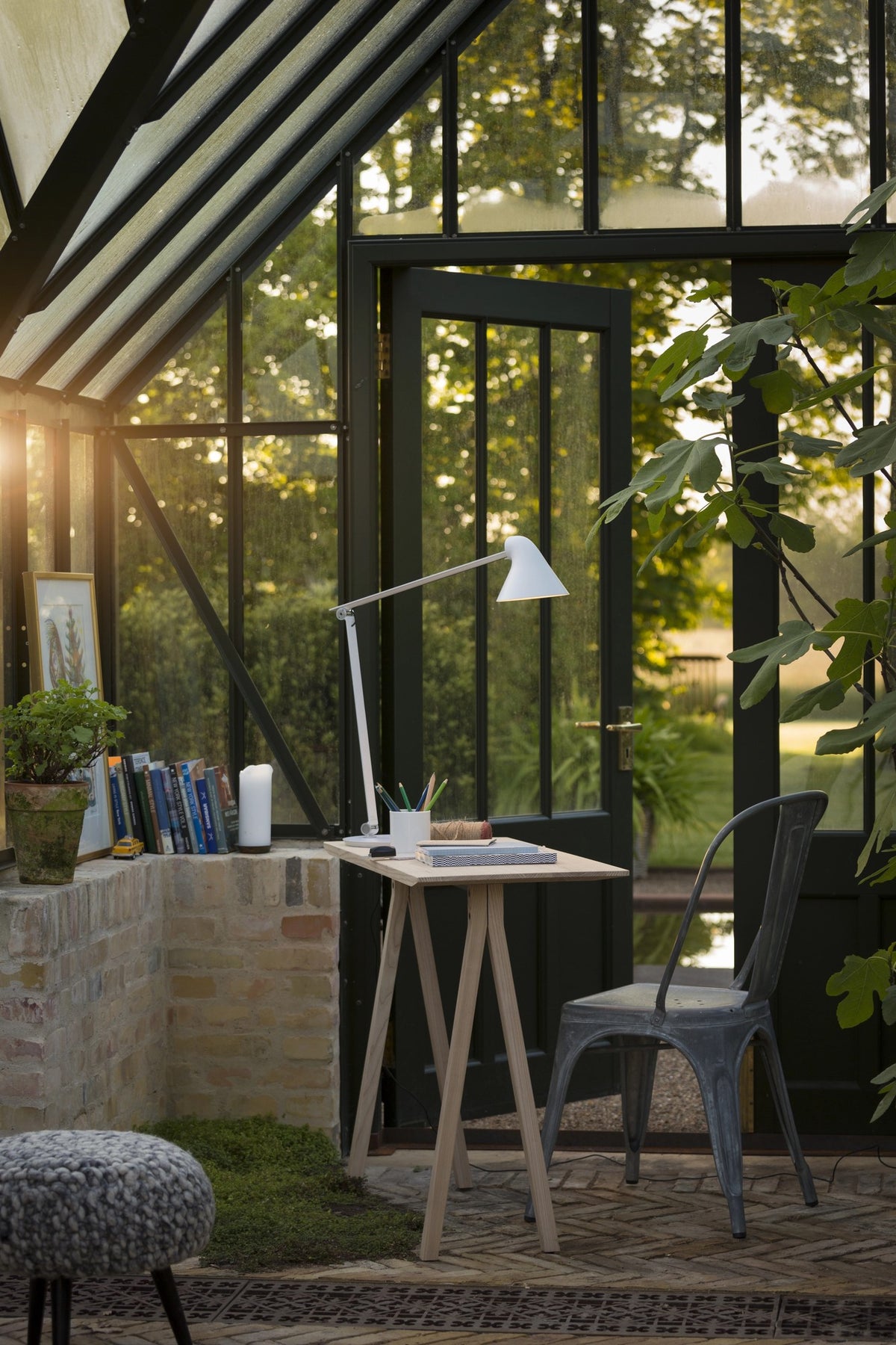 NJP Table Lamp – Louis Poulsen – view 10