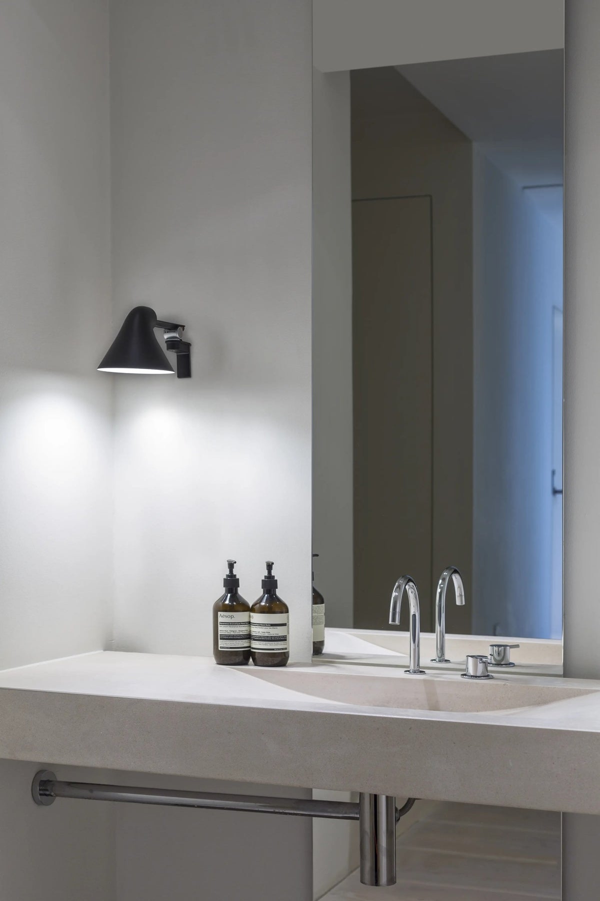 NJP Wall Lamp – Louis Poulsen – view 22