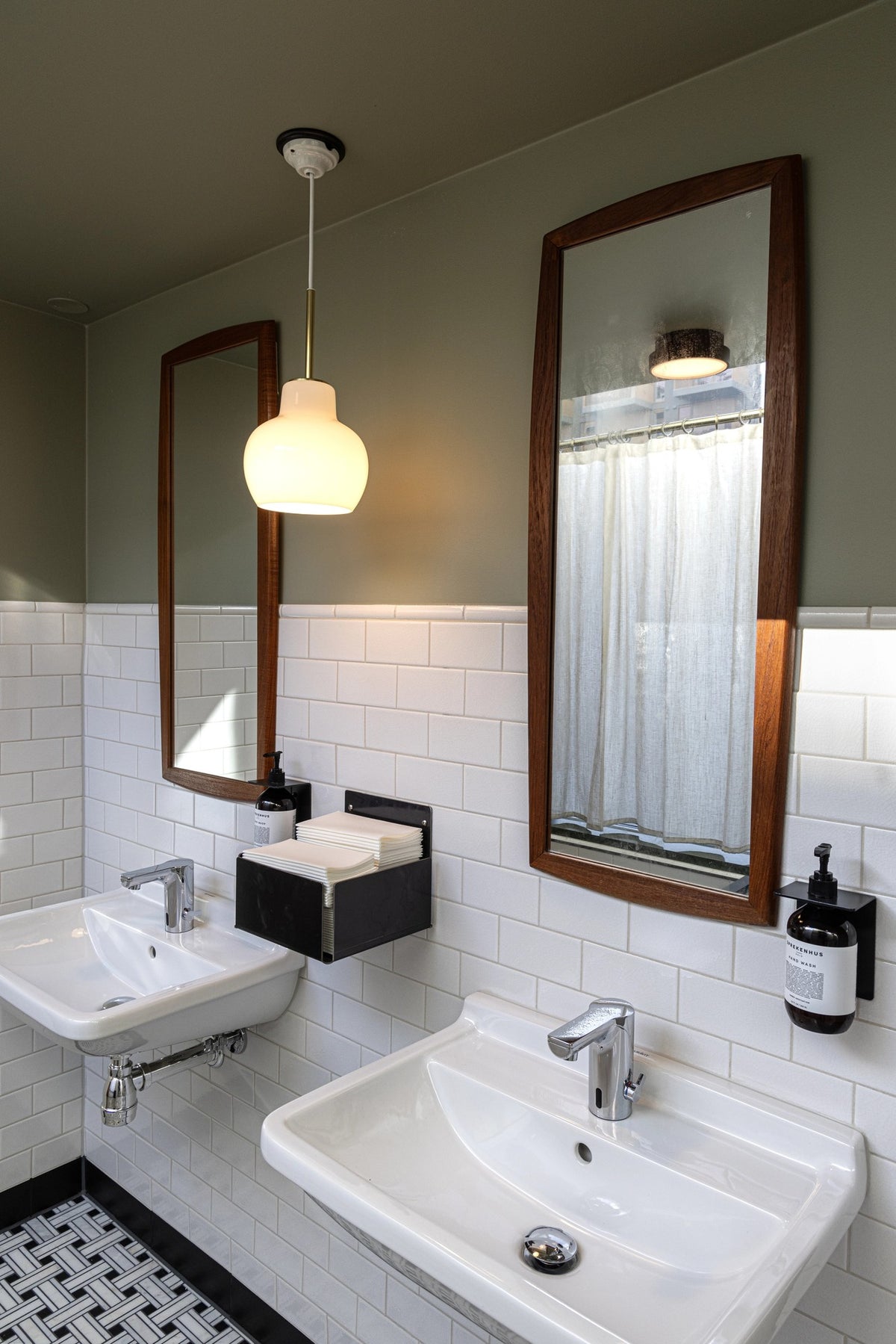 VL Ring Crown 1 Pendant Lamp – Louis Poulsen – view 5
