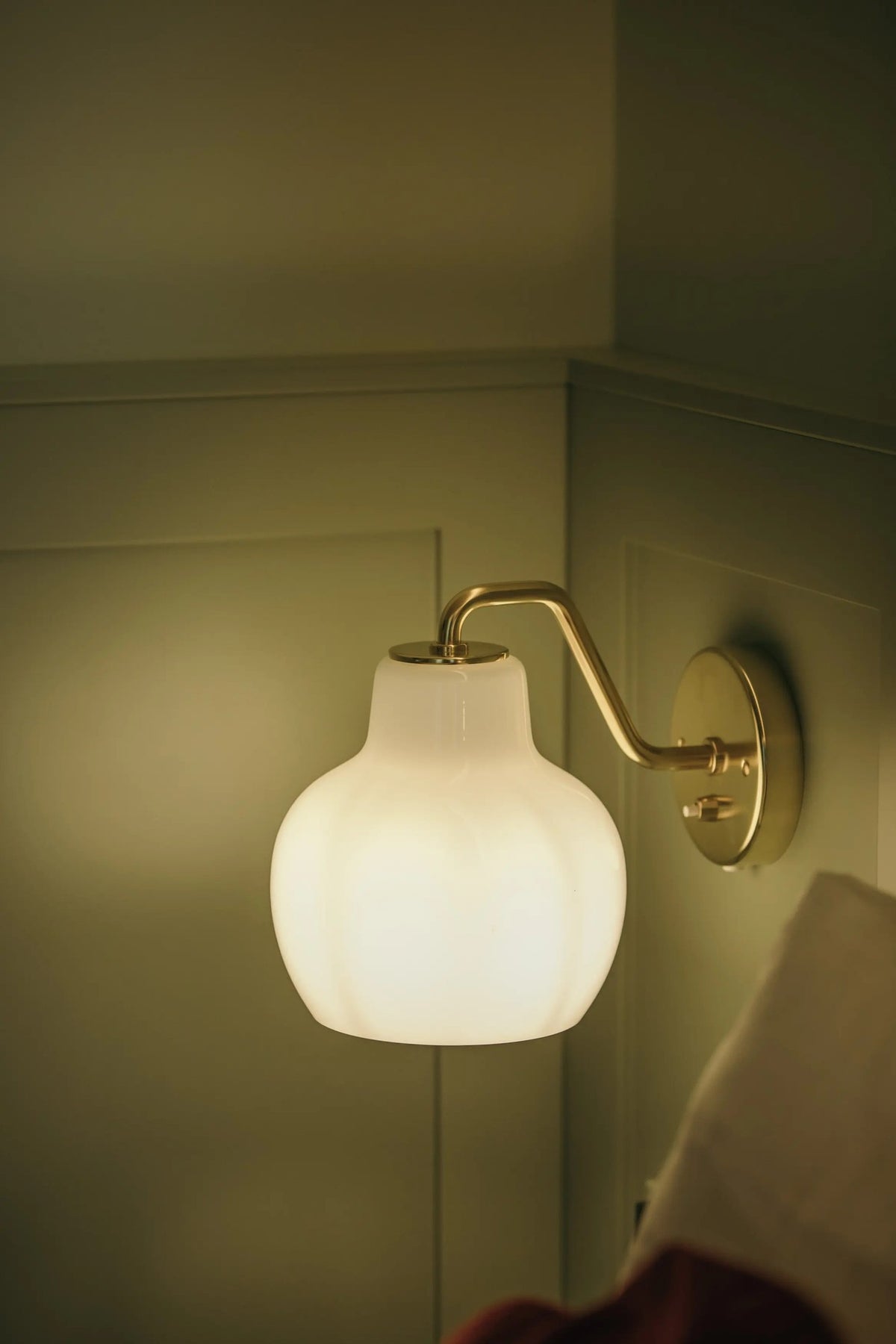 VL Ring Crown 1 Wall Lamp – Louis Poulsen – view 6