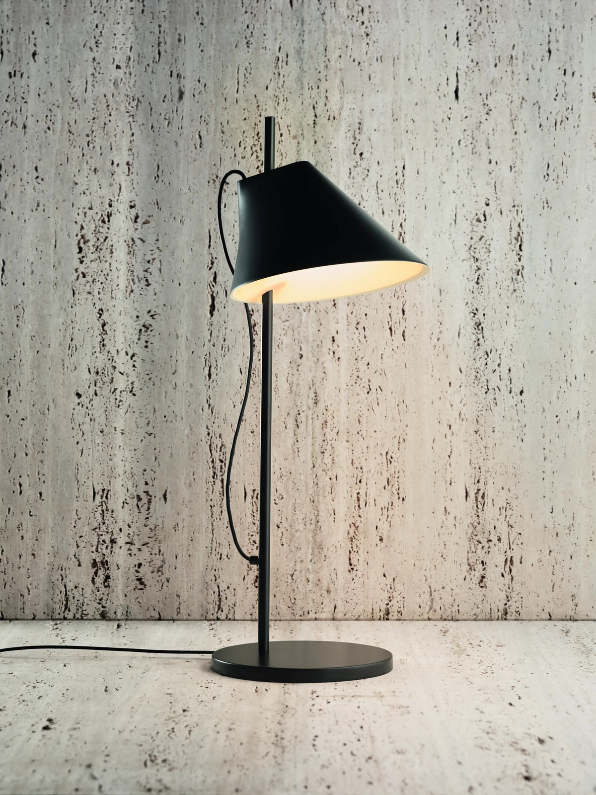 Yuh Table Lamp – Louis Poulsen – view 6