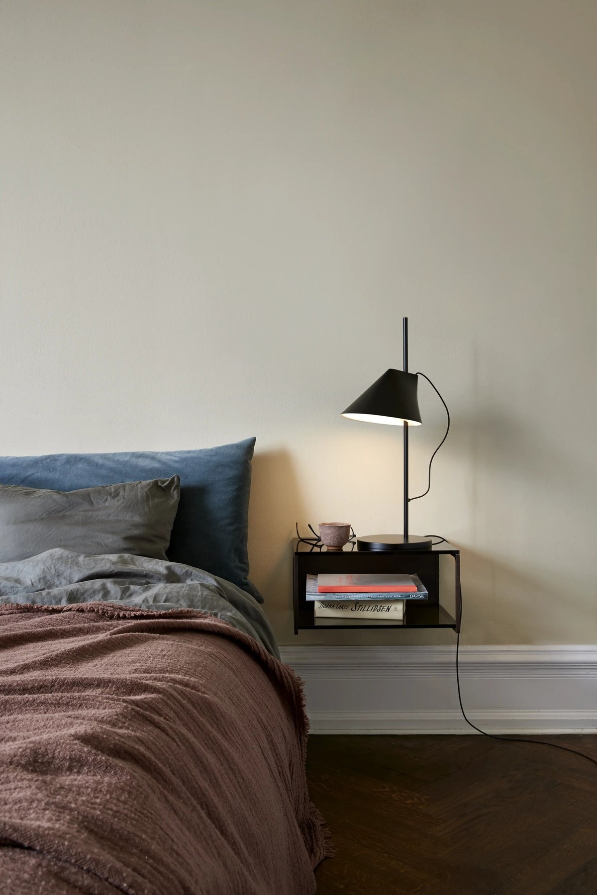 Yuh Table Lamp – Louis Poulsen – view 7