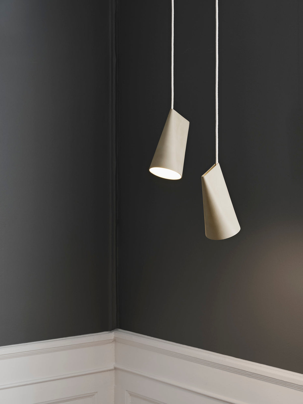 Ceramic Pendelleuchte – Schmal – MOEBE – Ansicht 27