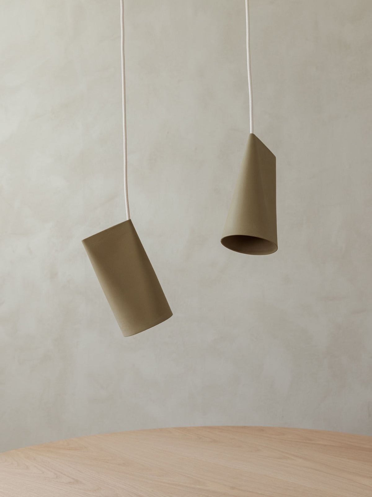 Ceramic Pendelleuchte – Schmal – MOEBE – Ansicht 20