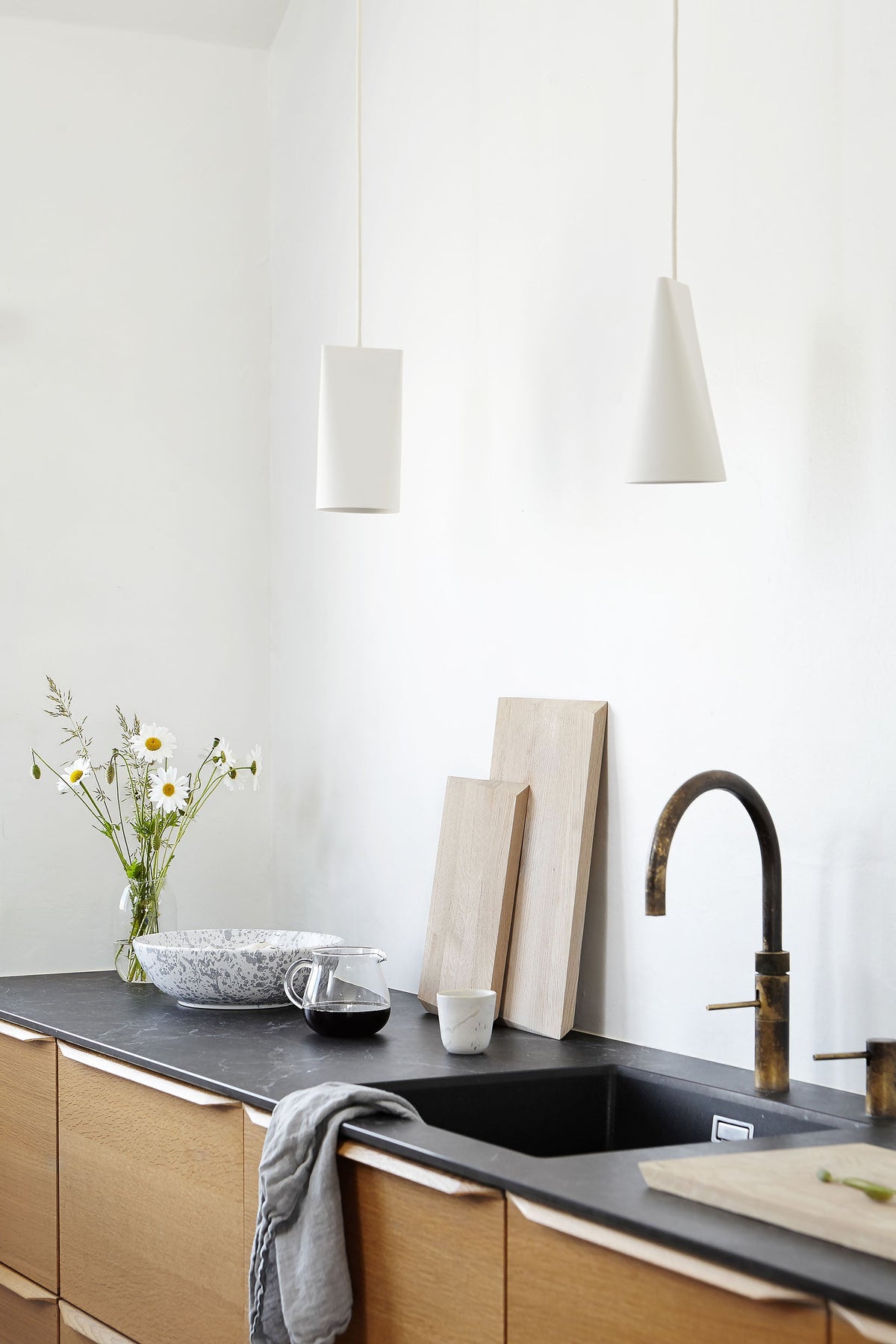 Ceramic Pendelleuchte – Schmal – MOEBE – Ansicht 25