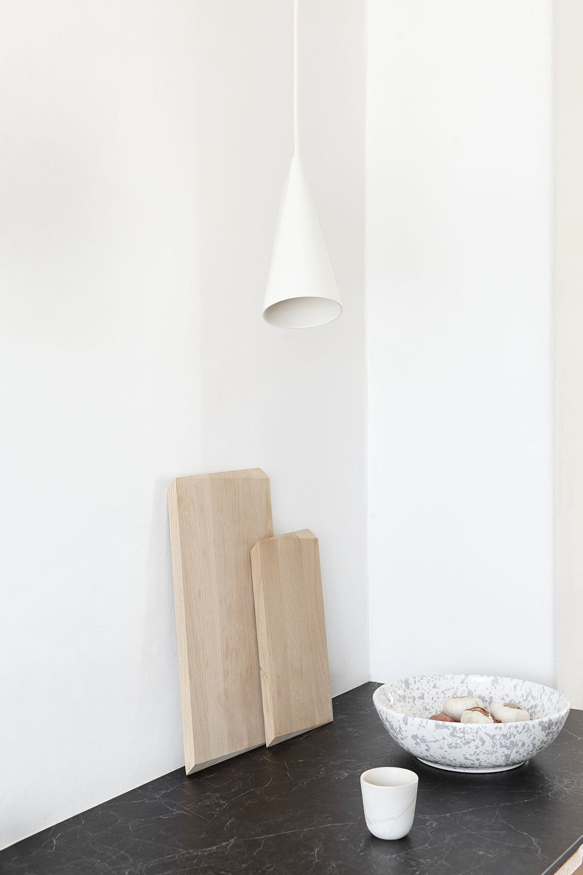Ceramic Pendelleuchte – Schmal – MOEBE – Ansicht 24