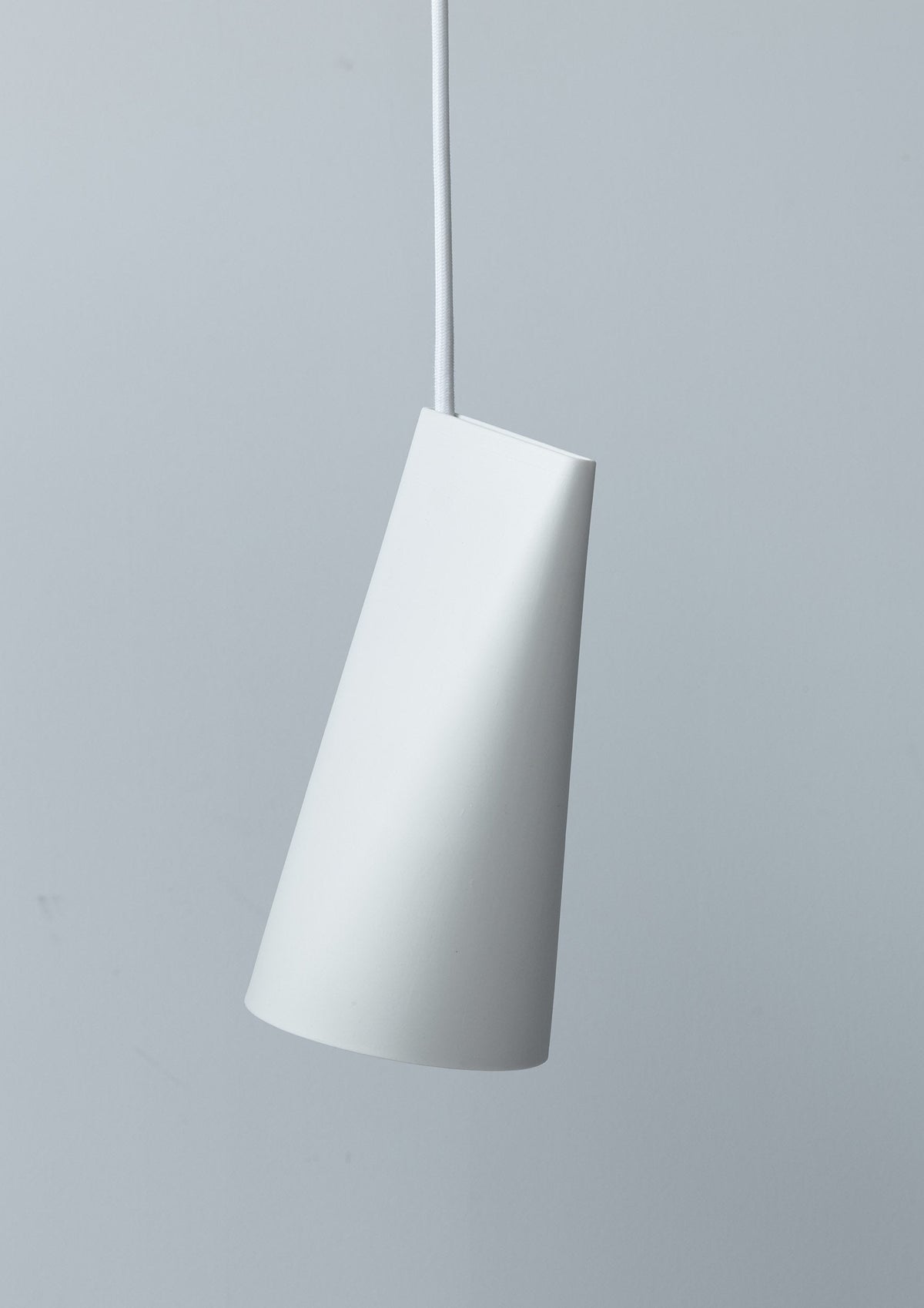 Ceramic Pendelleuchte – Schmal – MOEBE – Ansicht 8