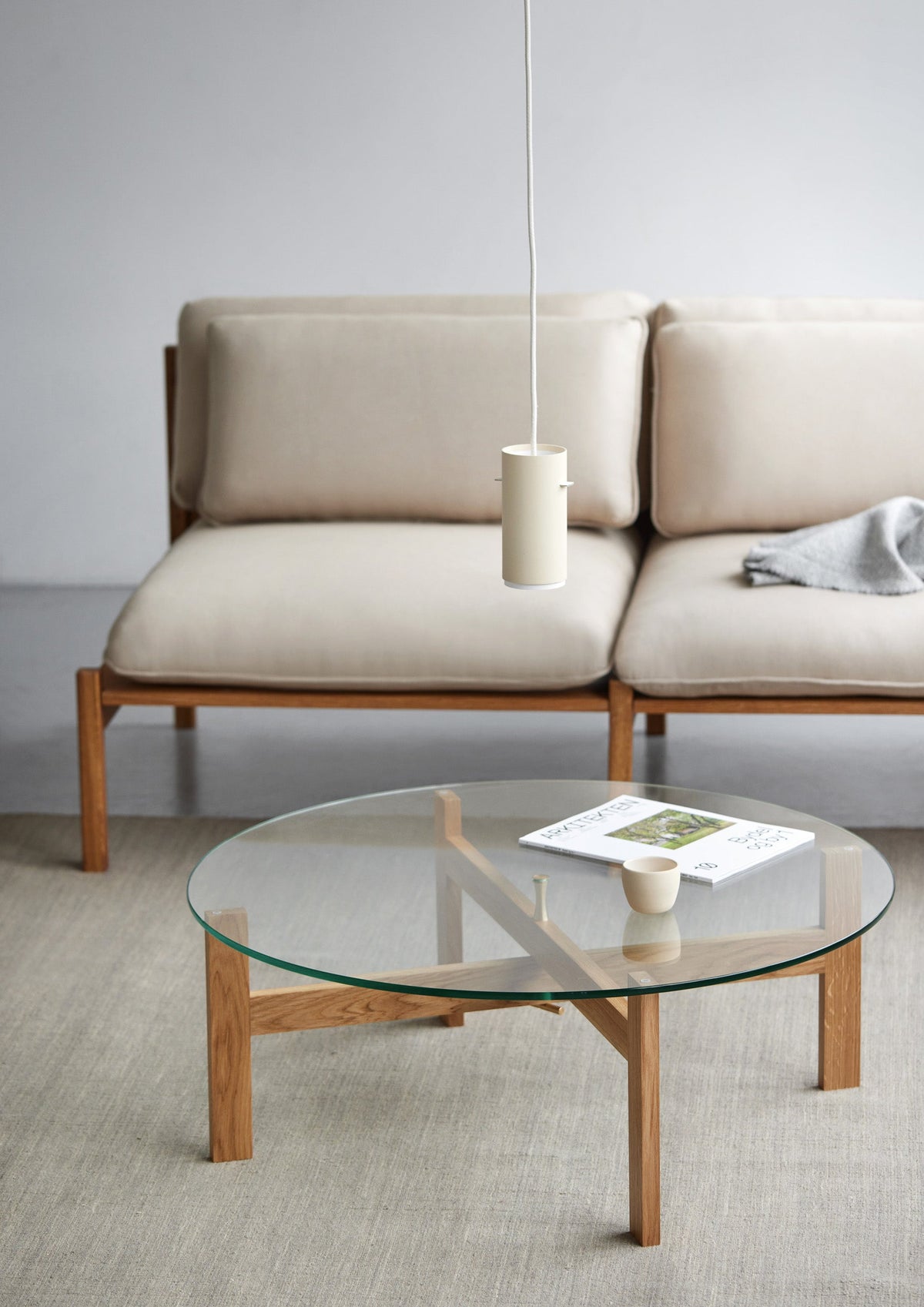 Round Coffee Table – MOEBE – view 3
