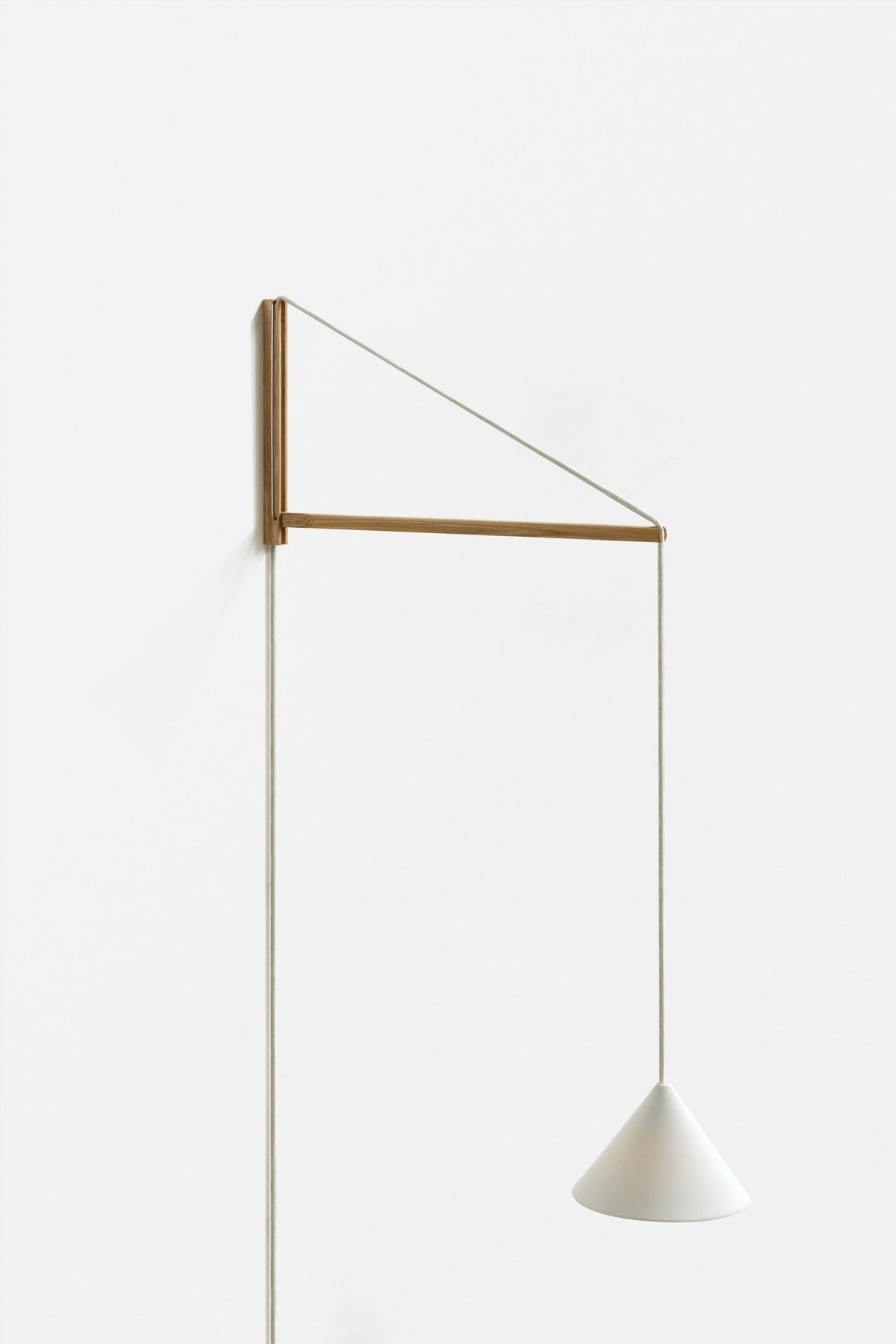 Suspended Wandleuchte – MOEBE – Ansicht 4