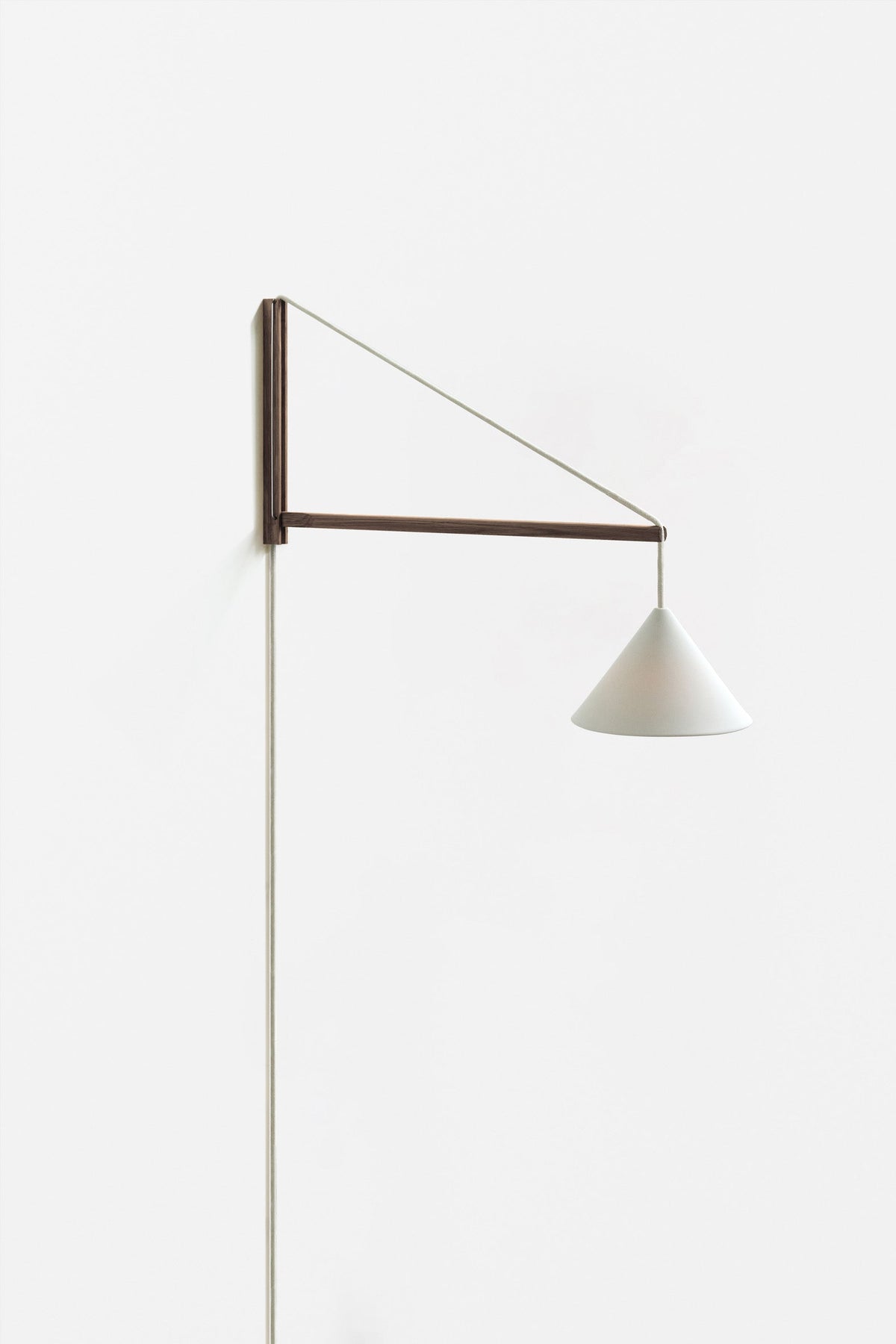 Suspended Wandleuchte – MOEBE – Ansicht 12