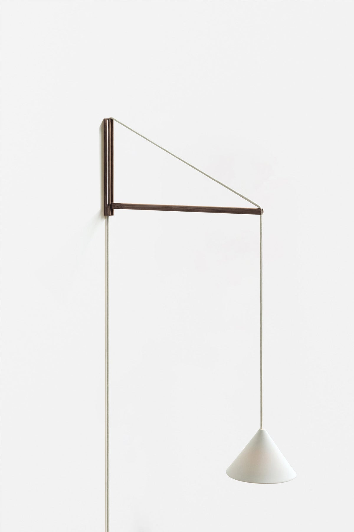 Suspended Wandleuchte – MOEBE – Ansicht 14