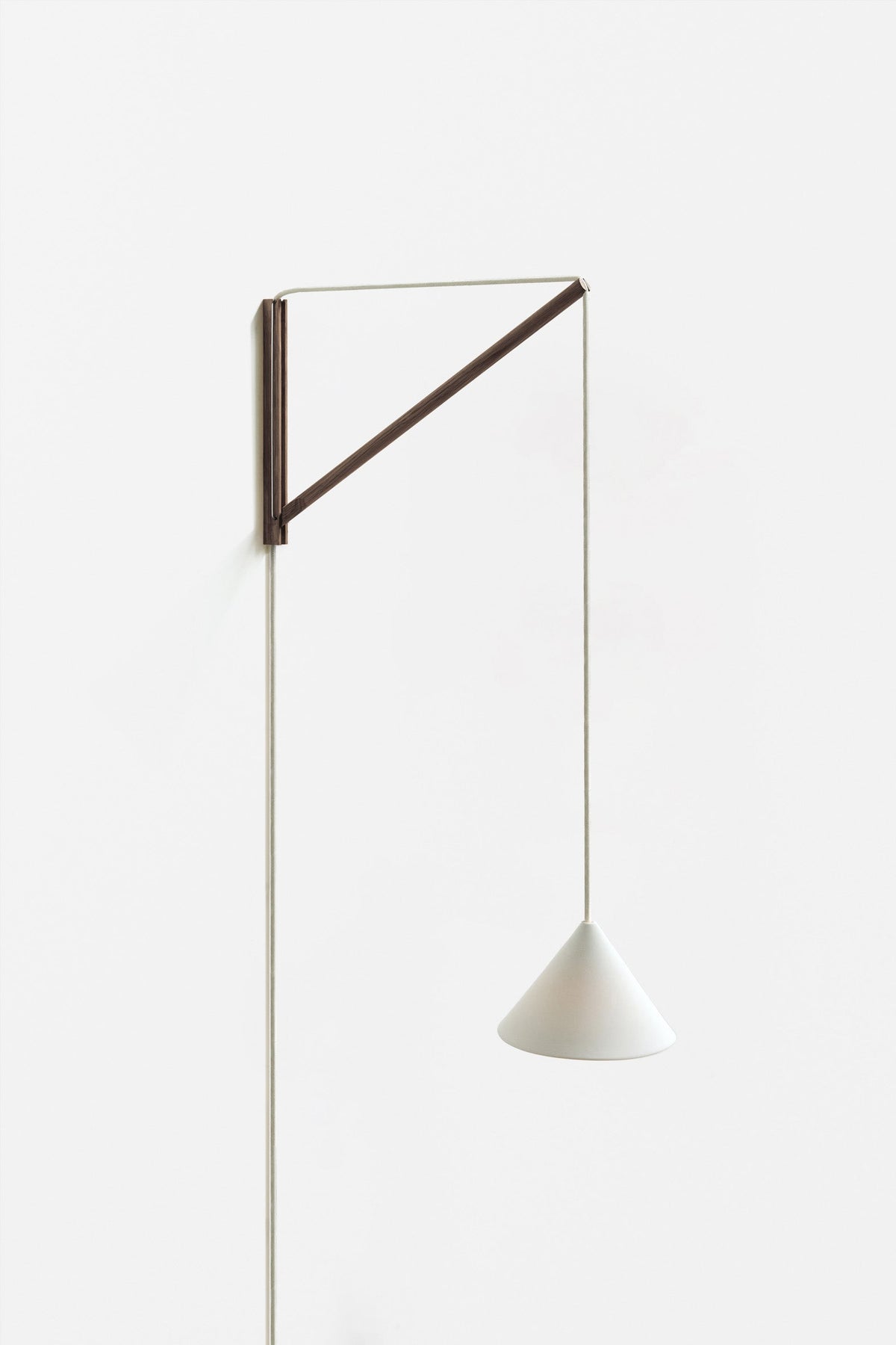 Suspended Wandleuchte – MOEBE – Ansicht 15