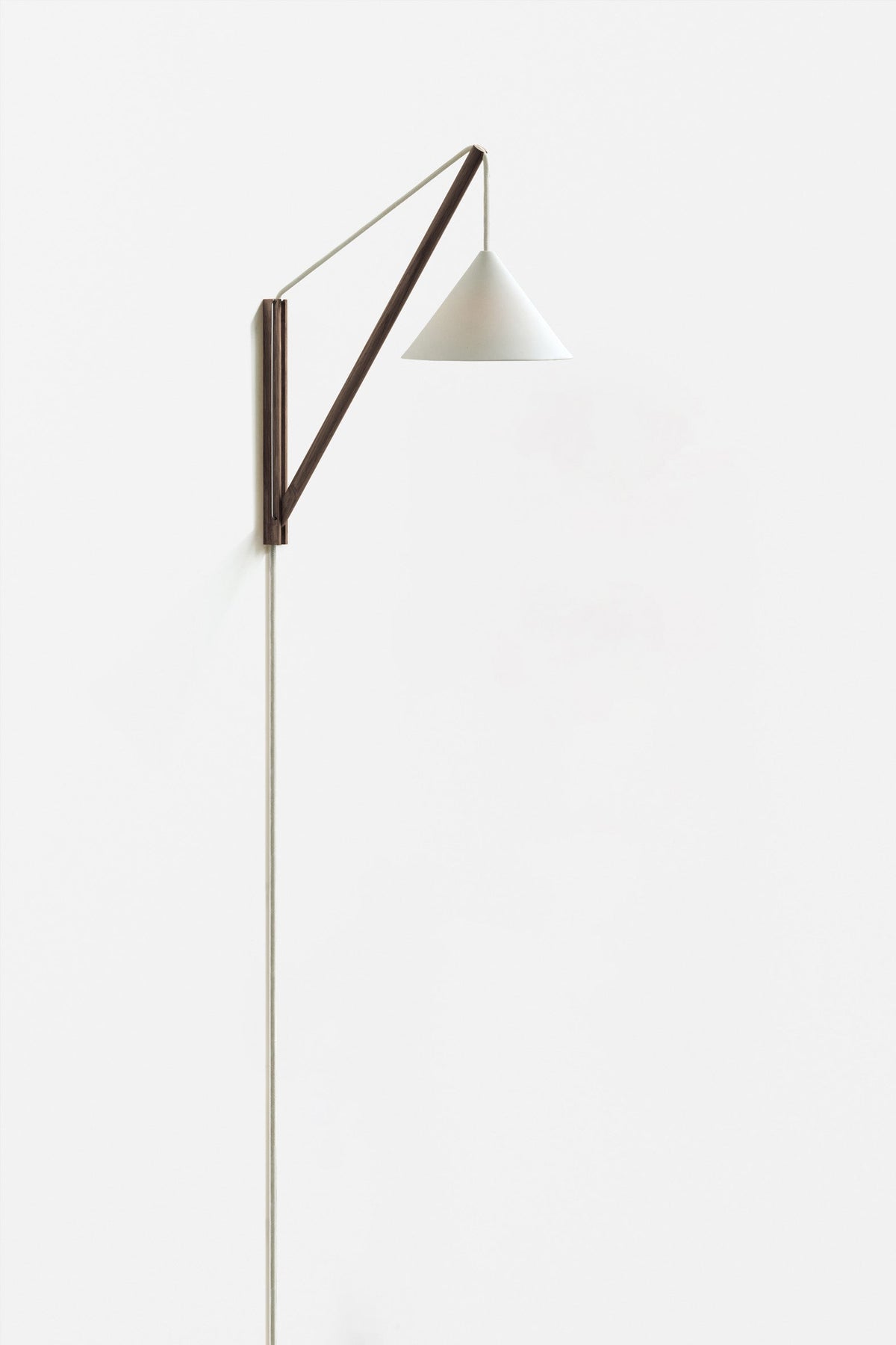 Suspended Wandleuchte – MOEBE – Ansicht 16