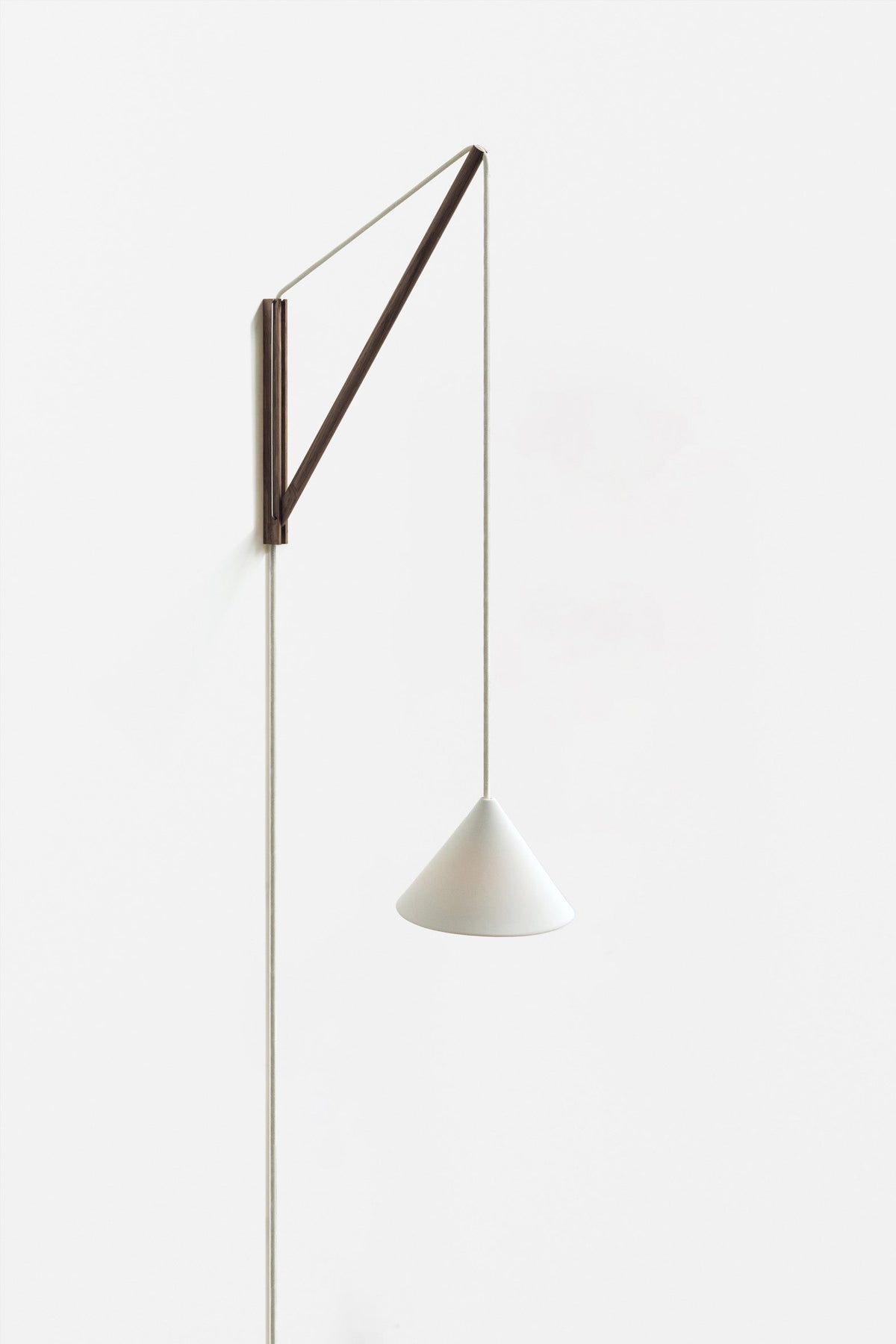 Suspended Wandleuchte – MOEBE – Ansicht 17
