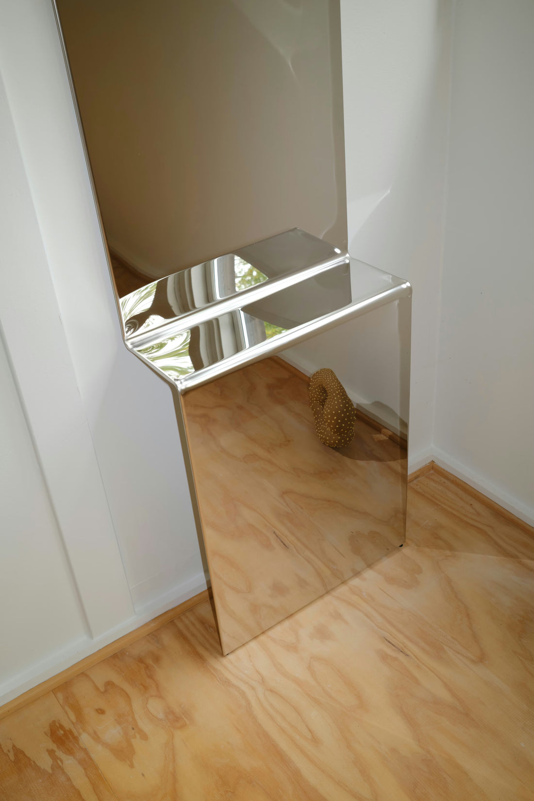 Pleat Mirror