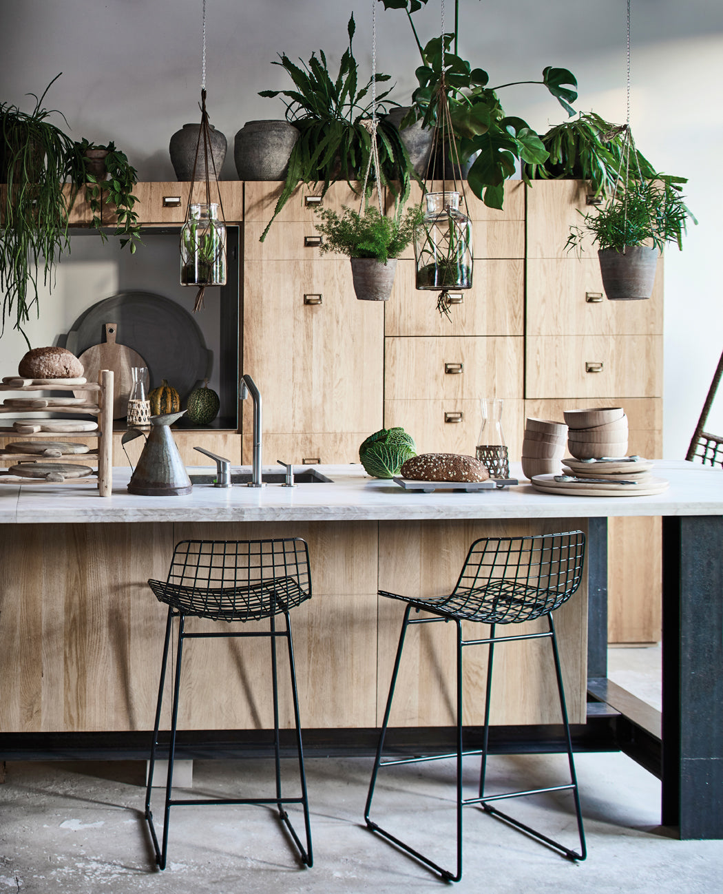 Metal Wire Bar Stool