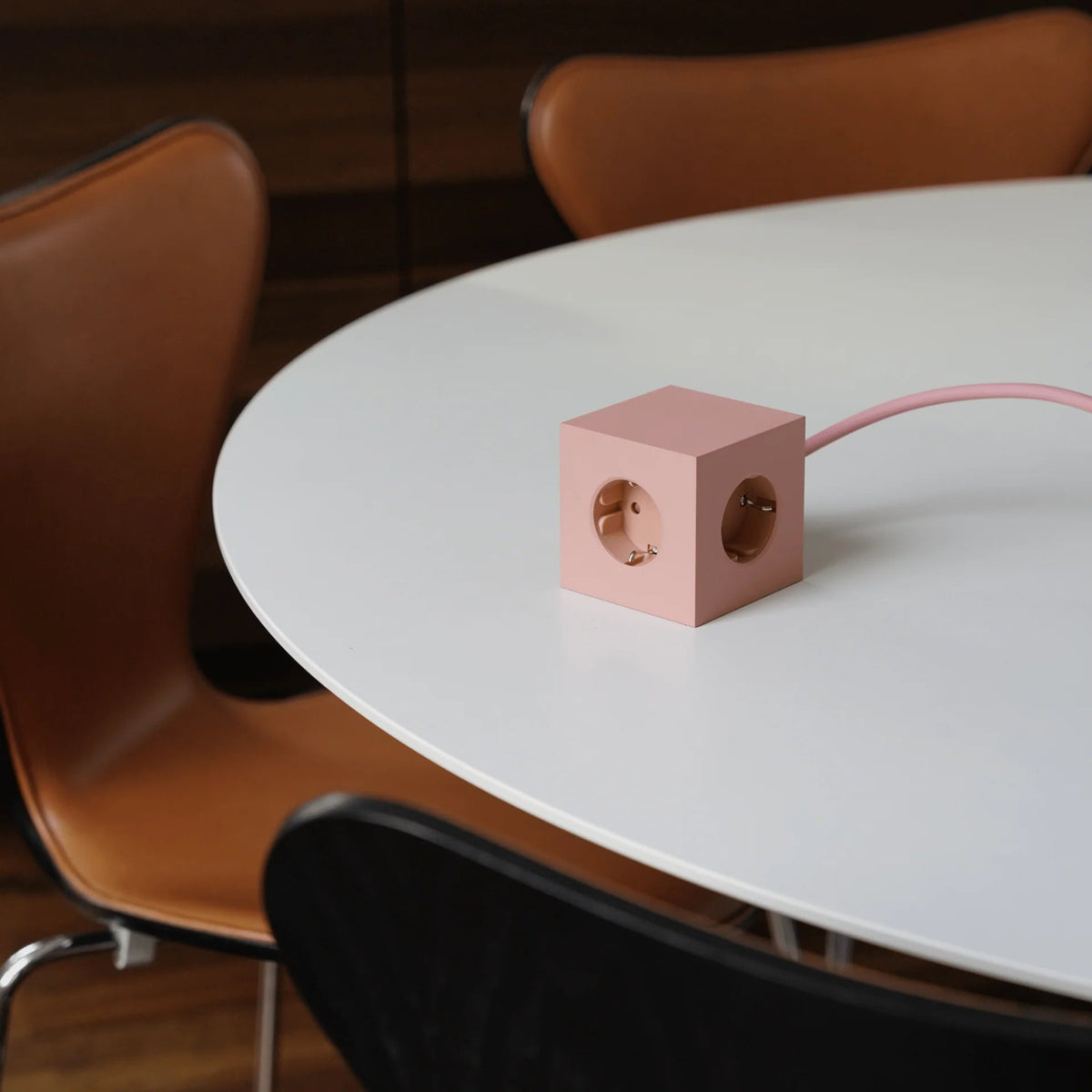 Square 1 USB C - New Pink - Dekoration - AVOLT