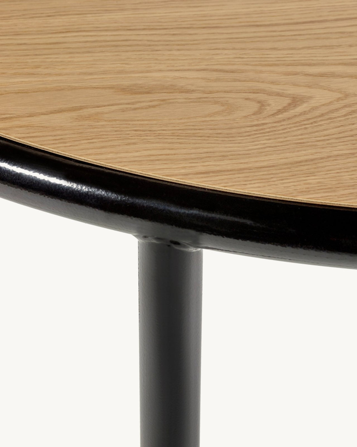 Wooden Table - Round M - Beistelltisch - Valerie Objects – view 7