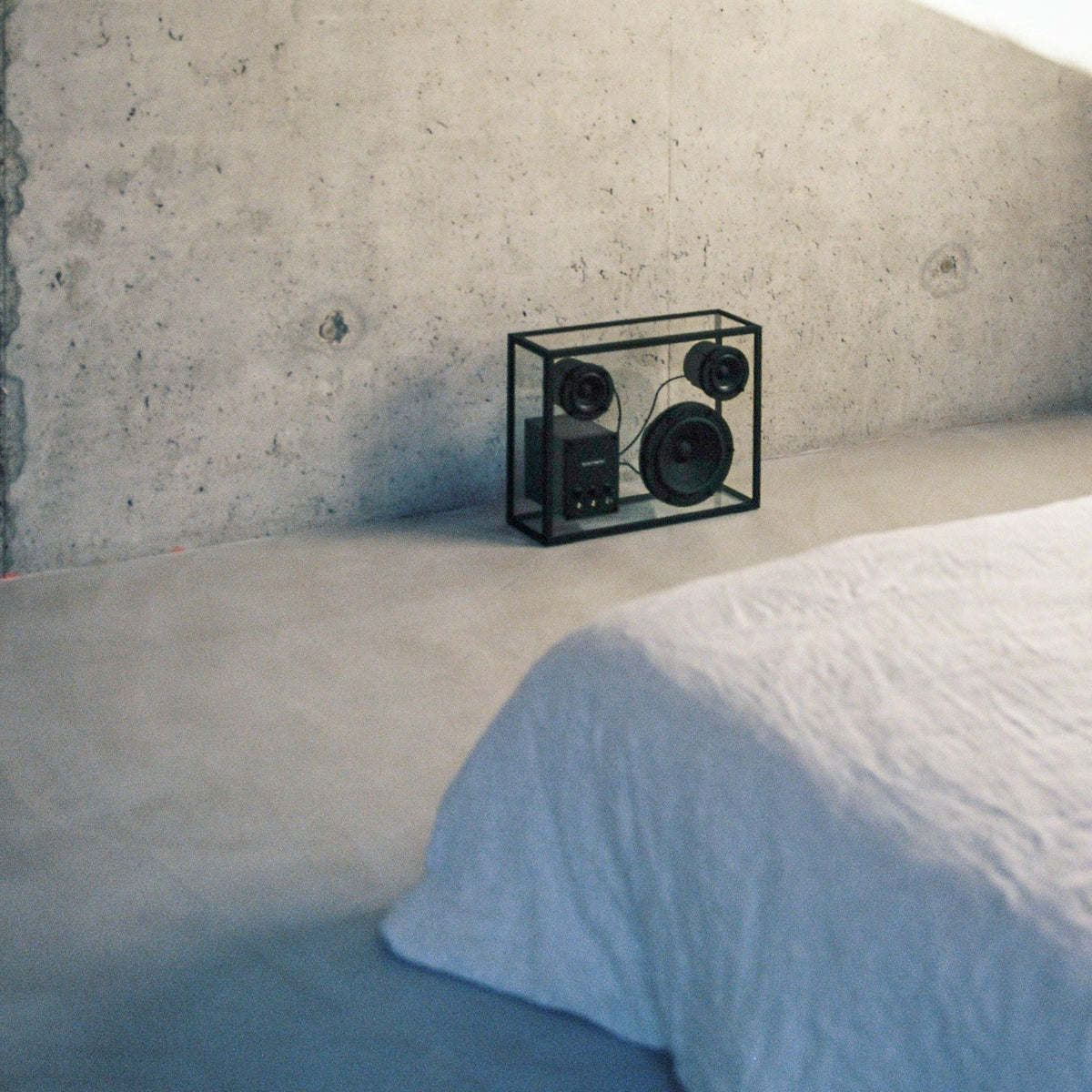 Transparent Speaker - Black - Lautsprecher - Transparent – view 7